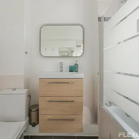 Holiday home Flexliving - - Losserand *